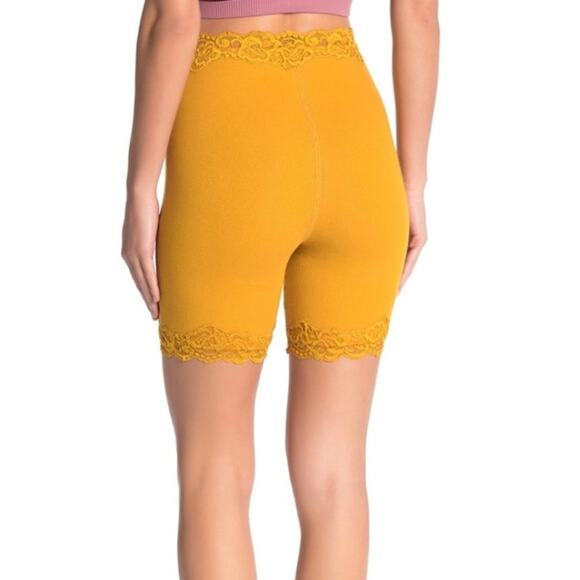Free People Harlow Bike Shorts In Hawaii Honey Gold Size Medium New - Picture 9 of 10